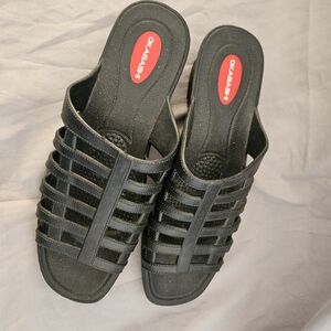 Okabashi Women's Black Sandals